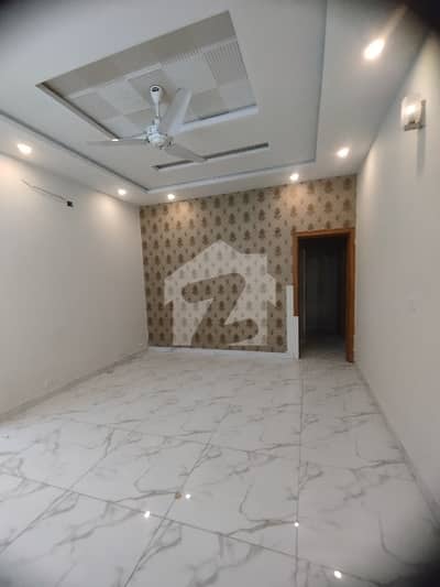 1 Kanal Upper Portion Available For Rent Near All Facilities