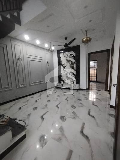 1 Kanal Beautiful First Floor Available For Rent Near All Prime Facilities