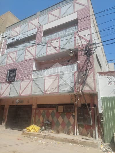 گلشنِ اقبال - بلاک 4اے گلشنِ اقبال,گلشنِ اقبال ٹاؤن,کراچی میں 11 کمروں کا 8 مرلہ مکان 5.45 کروڑ میں برائے فروخت۔