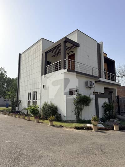 Modern Corner 6.5 Marla House In Citi Housing For Sale