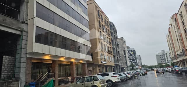 BRAND NEW | NEAT & CLEAN | FULL CORPORATE ENVIRONMENT