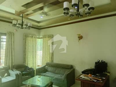ڈی ایچ اے فیز 6 ڈی ایچ اے ڈیفینس,کراچی میں 4 کمروں کا 10 مرلہ مکان 8.25 کروڑ میں برائے فروخت۔