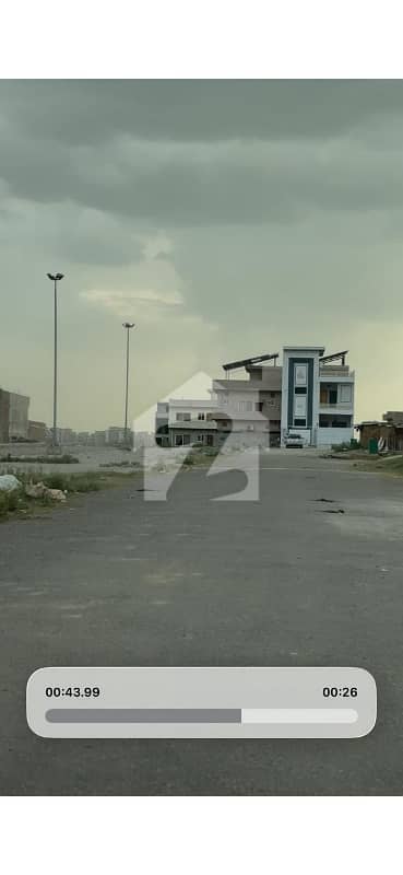 STREET 79 PLOT CORNER TOP LOCATION