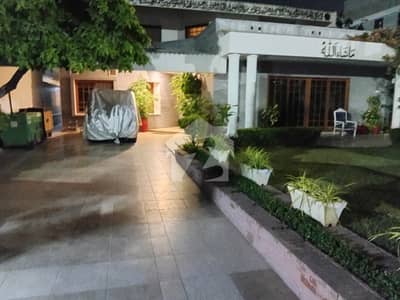 Sami Furnished 1000 Yards BuNGALOW FOR RENT