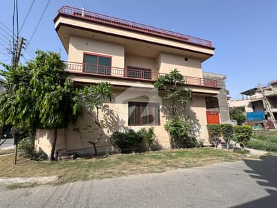 05 Marla Beautiful Renovated Corner House for Rent in Wapda Town Phase 1 Block 4 | 3 Storey | Double Kitchen | Lawn | Car Parking