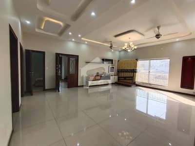Golden. . Opportunity This Portion) Independent seperate Gate Like single story 4 Big Master Bedroom Ground Portion for Rent ( Gas. . Seperate meter & water Boring) ideal location This) Seperate Car Porch