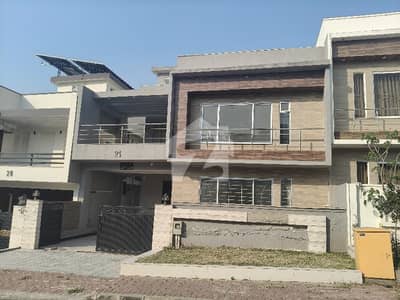 بحریہ انکلیو - سیکٹر سی بحریہ انکلیو,بحریہ ٹاؤن,اسلام آباد میں 5 کمروں کا 10 مرلہ مکان 4.3 کروڑ میں برائے فروخت۔ بحریہ انکلیو - سیکٹر سی بحریہ انکلیو,بحریہ ٹاؤن,اسلام آباد میں 5 کمروں کا 10 مرلہ مکان 4.3 کروڑ میں برائے فروخت۔