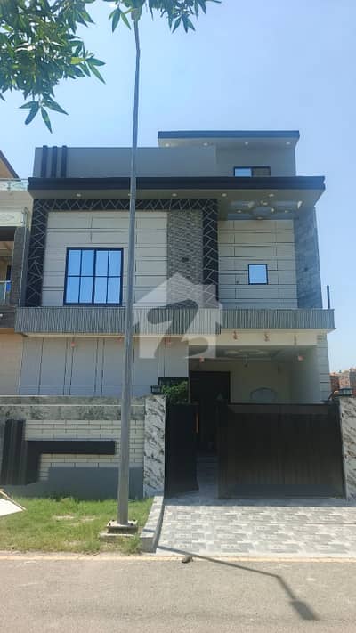 Beautiful Brand New House For Sale - Registry House