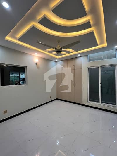 5 Marla Slightly Used House For Rent in Rafi Block 5 Marla Slightly Used House For Rent in Rafi Block