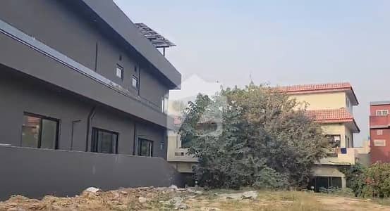 1 Kanal South-Facing Plot DHA-2 Sector G, Street 16