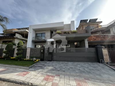 Hot Deal! 1 Kanal Luxury House | 5 Bed | Prime Location | DHA Phase 2
