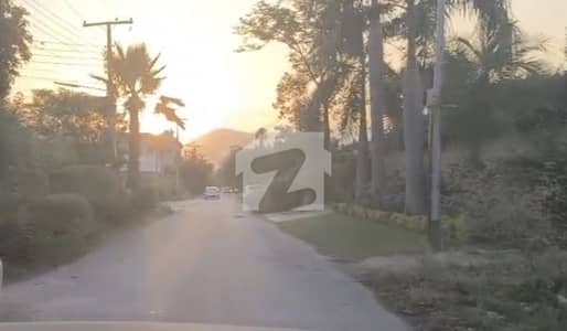 حیات آباد فیز 2 حیات آباد,پشاور میں 2 کنال رہائشی پلاٹ 12.0 کروڑ میں برائے فروخت۔