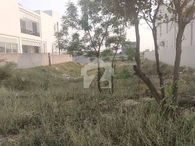 Highly-Desirable Residential Plot Available In DHA Phase 8 - Block T For sale