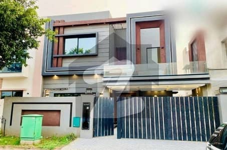 10 Marla House For Sale In Talha Block Bahria Town Lahore