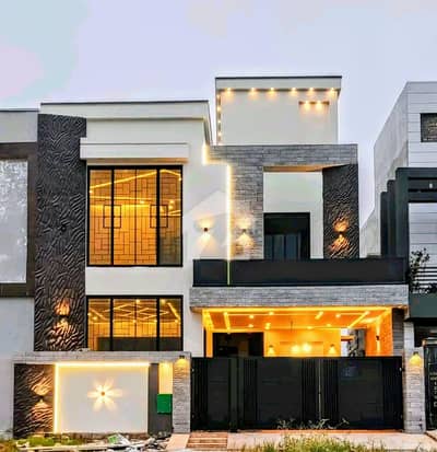 7 Marla Luxury House Available For Rent