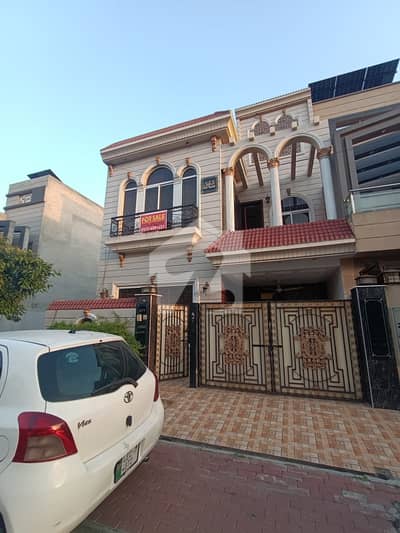 5 Marla House For Sale At Ideal Location Near To Park Near To School