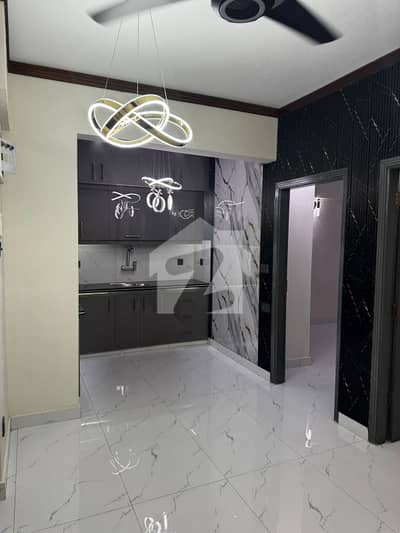 ڈی ایچ اے فیز 7 ڈی ایچ اے ڈیفینس,کراچی میں 2 کمروں کا 4 مرلہ فلیٹ 1.95 کروڑ میں برائے فروخت۔