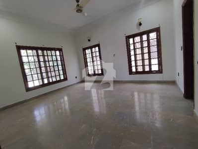 ڈی ایچ اے فیز 5 ڈی ایچ اے ڈیفینس,کراچی میں 3 کمروں کا 16 مرلہ بالائی پورشن 2.5 لاکھ میں کرایہ پر دستیاب ہے۔