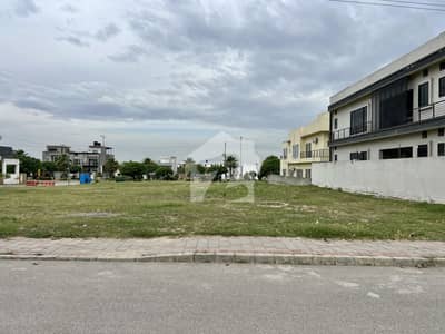 20 Marla Levelled Ideal Location Plot