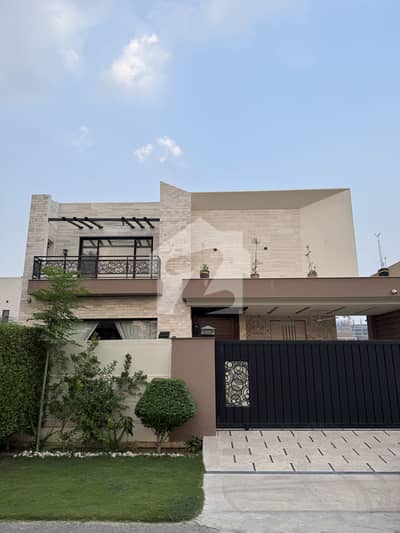 ڈی ایچ اے فیز 6 ڈیفنس (ڈی ایچ اے),لاہور میں 5 کمروں کا 1 کنال مکان 3.0 لاکھ میں کرایہ پر دستیاب ہے۔