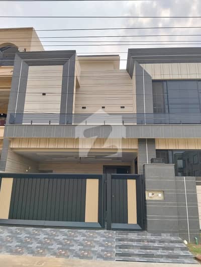 10 Marla Luxurious House Is Available For Sale Jubilee-Town Block B