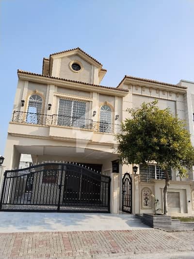 Double Road Front Back Open Brand New Luxury House