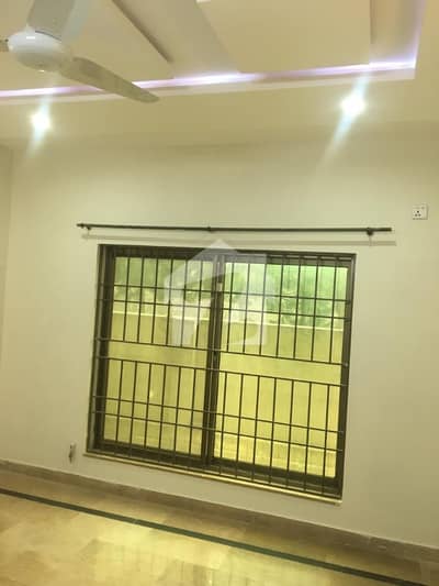 8 Marla Available For Rent