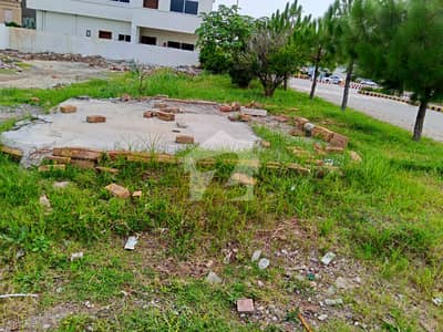 Double Side Open And 3 Side Corner Plot Available In C Block Investor Rate