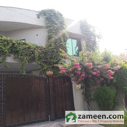 Double Storey House For Rent Office And Residence