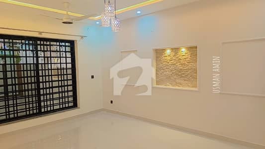 ٹاپ سٹی 1 اسلام آباد میں 5 کمروں کا 10 مرلہ مکان 1.8 لاکھ میں کرایہ پر دستیاب ہے۔