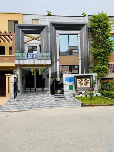 5 Marla Brand New LUXURY HOUSE GAS Mater Installed Prime Location In BB Block Bahria Town Lahore