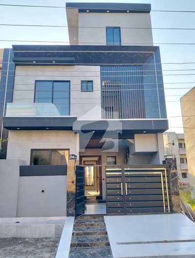 5 Marla Beautiful House Is Available For Sale Jubilee town Block E