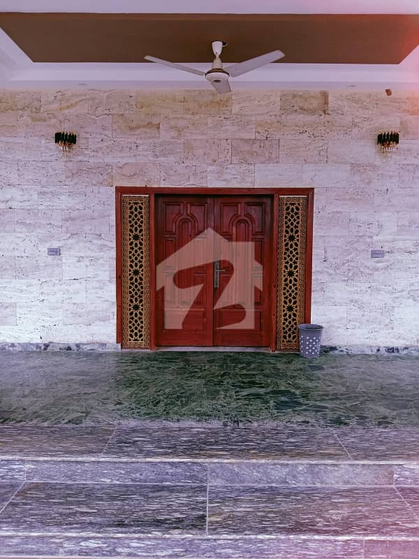 32 