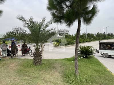 ٹاپ سٹی 1 - بلاک بی ٹاپ سٹی 1,اسلام آباد میں 1 کنال رہائشی پلاٹ 3.35 کروڑ میں برائے فروخت۔