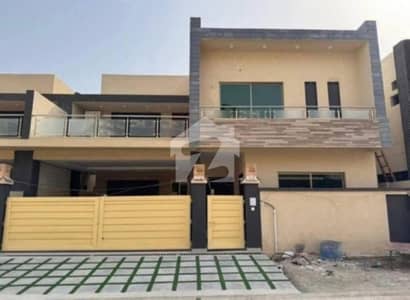Luxurious 5-Bedroom House For Sale