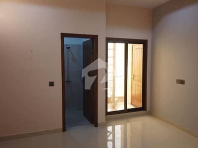 3Bed DDL 125 sq yd Villa FOR SALE at Precicnt-10B (All Amenities Nearby) Heighted Location Investor Rates