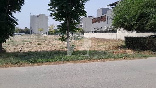 ڈی ایچ اے فیز 6 - بلاک جی فیز 6,ڈیفنس (ڈی ایچ اے),لاہور میں 1 کنال رہائشی پلاٹ 6.95 کروڑ میں برائے فروخت۔
