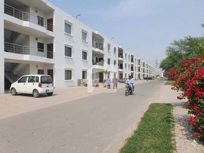5 Marla Flat 1st Floor In Khayaban E Amin P-Block Near Pine Avenue Lahore