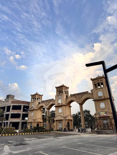 Beautiful Prime Location 5 Marla Urgent Sale