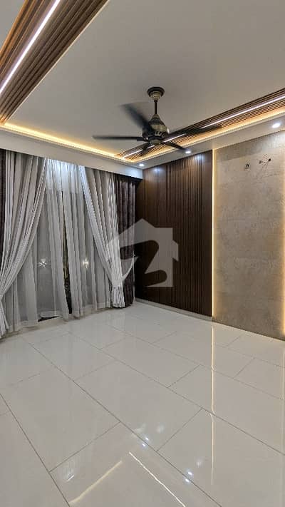 10 Marla Luxury Brand New House For Rent In Bahria Town Lhr