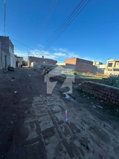 بوسان روڈ ملتان میں 4 مرلہ رہائشی پلاٹ 22.0 لاکھ میں برائے فروخت۔