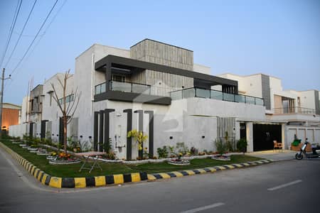 فالکن کمپلیکس نیوملیر ملیر,کراچی میں 5 کمروں کا 1 کنال مکان 12.0 کروڑ میں برائے فروخت۔