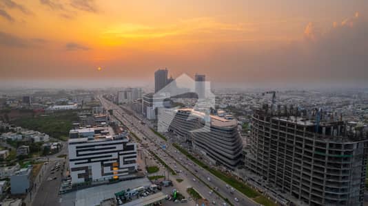 Office for rent in World trade Centre Giga Mall