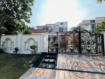 1 Kanal House For Sale