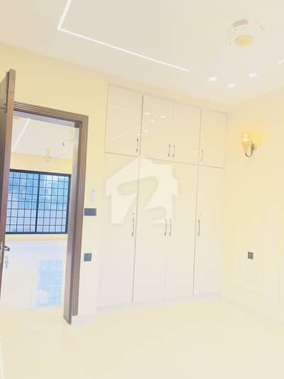 5 Marla Brand New House Available For Rent