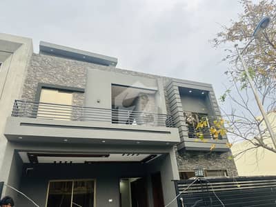 10 Marla House for Sale in Multi Gardens B-17 (CDA Sector) Prime Location