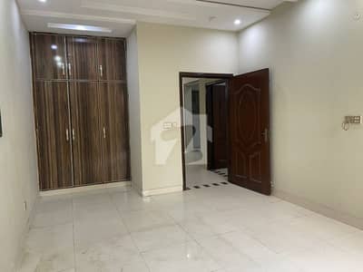 10 MARLA HOUSE RENT IN SECTOR C BAHRIA TOWN LAHORE