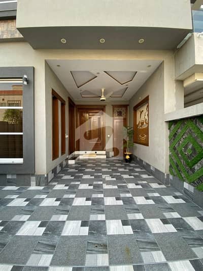 5 Marla Brand New House For Sale At Prime Location Of Jinnah Block. Facing Park, Near To Ring Road Interchange, Near To Masjid, Near To Main Boulevard. 5 Marla Brand New House For Sale At Prime Location Of Jinnah Block. Facing Park, Near To Ring Road Interchange, Near To Masjid, Near To Main Boulevard.