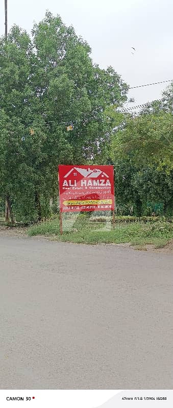Independent Ground Portion 400 Yard Main Road Facing For Commercial Use School, Office, Wear House, Software House, Beauty Parlour