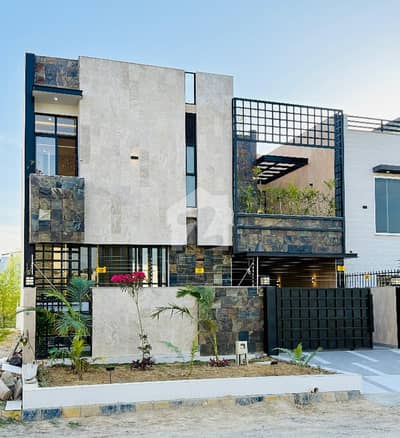 10 Marla (35x70) Ultra Luxury Designer Double Highted House For sale With 10 Marla Lawn Garden In Mpchs Multi Garden B17 Block E